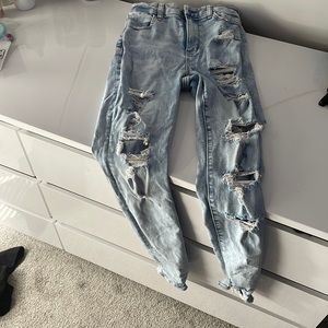 Light blue ripped jeans from American Eagle 0